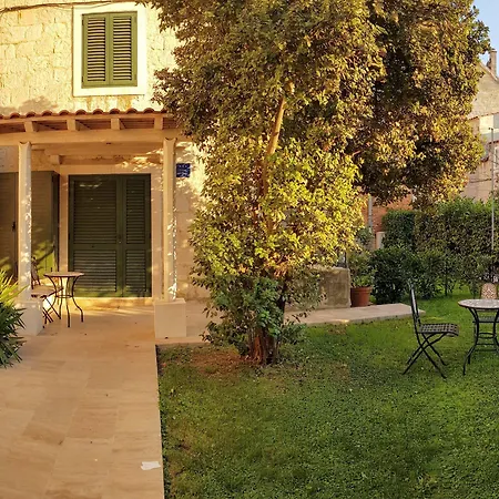 Heritage Trumbic Apartamento *