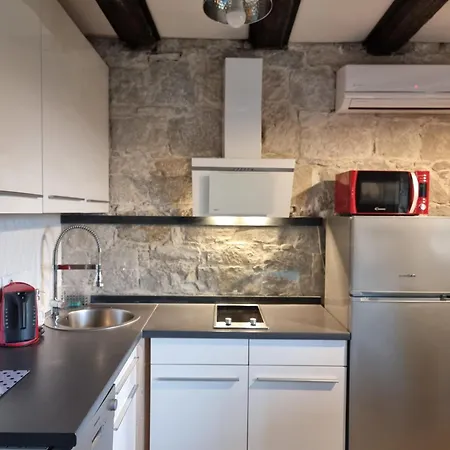 Heritage Trumbic Apartamento *